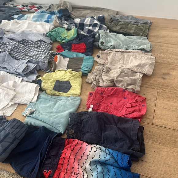 Excellent condition boys clothes size 12mo-3T. The cutest brand name clothes! - Picture 4 of 8